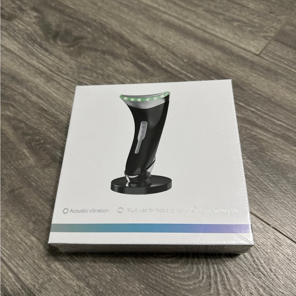UNOPENED/UNUSED Vibrating Facial Massager